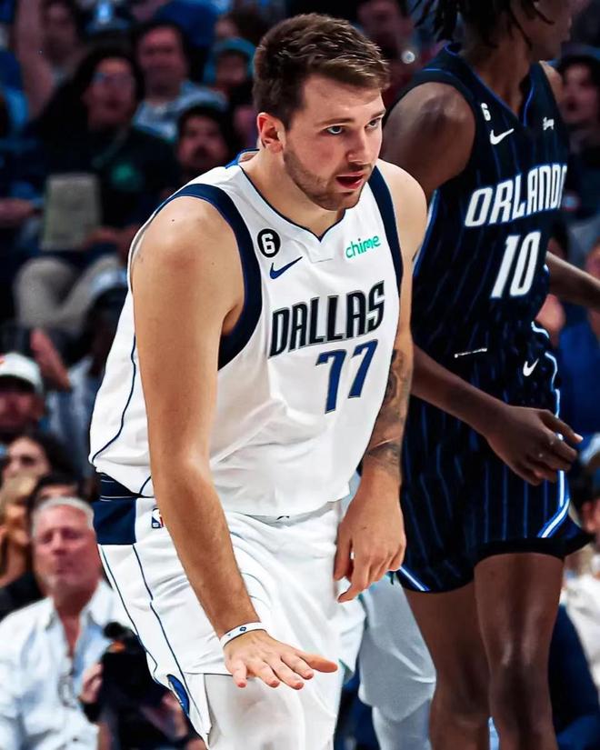 与此同时 与此同时